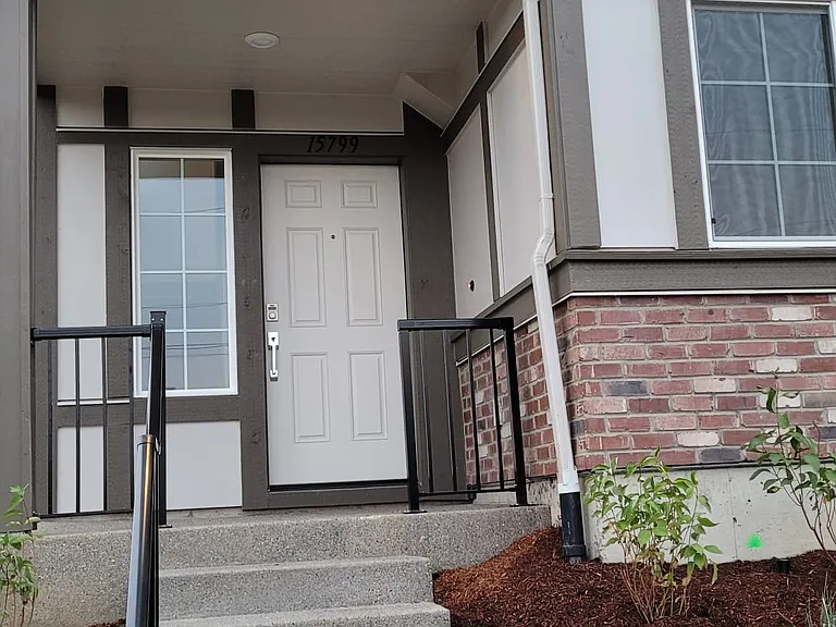 15799 NW Sparks Ln — Photo 2