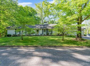 221 Oak Cir, Newton, NC 28658