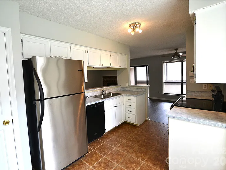 7124 Winery Ln — Photo 11