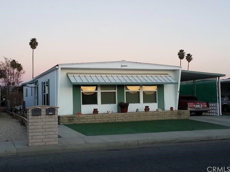 1st image of 828 S Lyon Ave #0