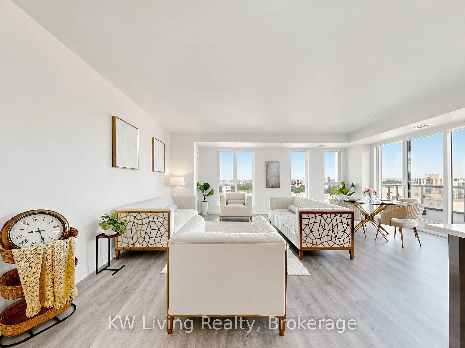 Gallery Square Condos — Photo 2