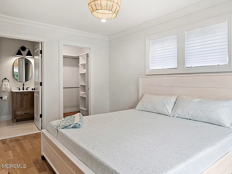 555 Sussex Ave — Photo 15