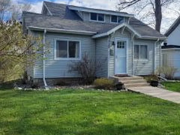 415 E Alcott Ave, Fergus Falls, MN 56537