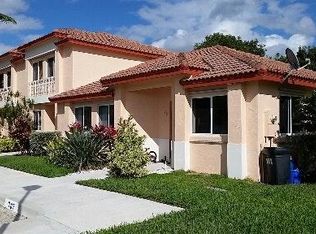 707 NW 208th Dr, Hollywood, FL 33029