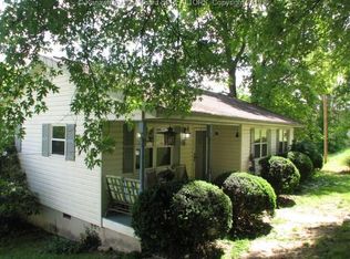 136 Roberts Rd, Dunbar, WV 25064