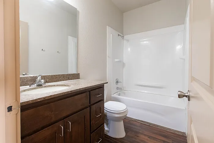 621 Bernard St #12 — Photo 11