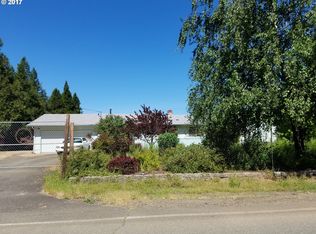 88 Clearview Dr, Roseburg, OR 97471