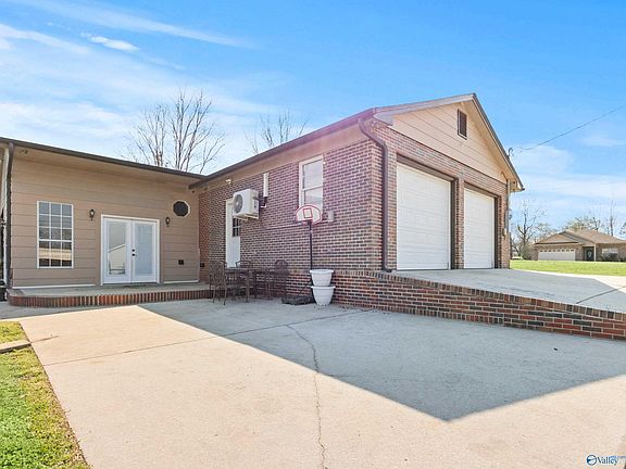 4th image of 13 Pine St