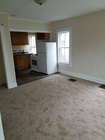 1st image of 81 Baldwin St #1