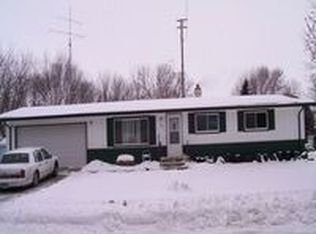 805 5th St NW, Waseca, MN 56093