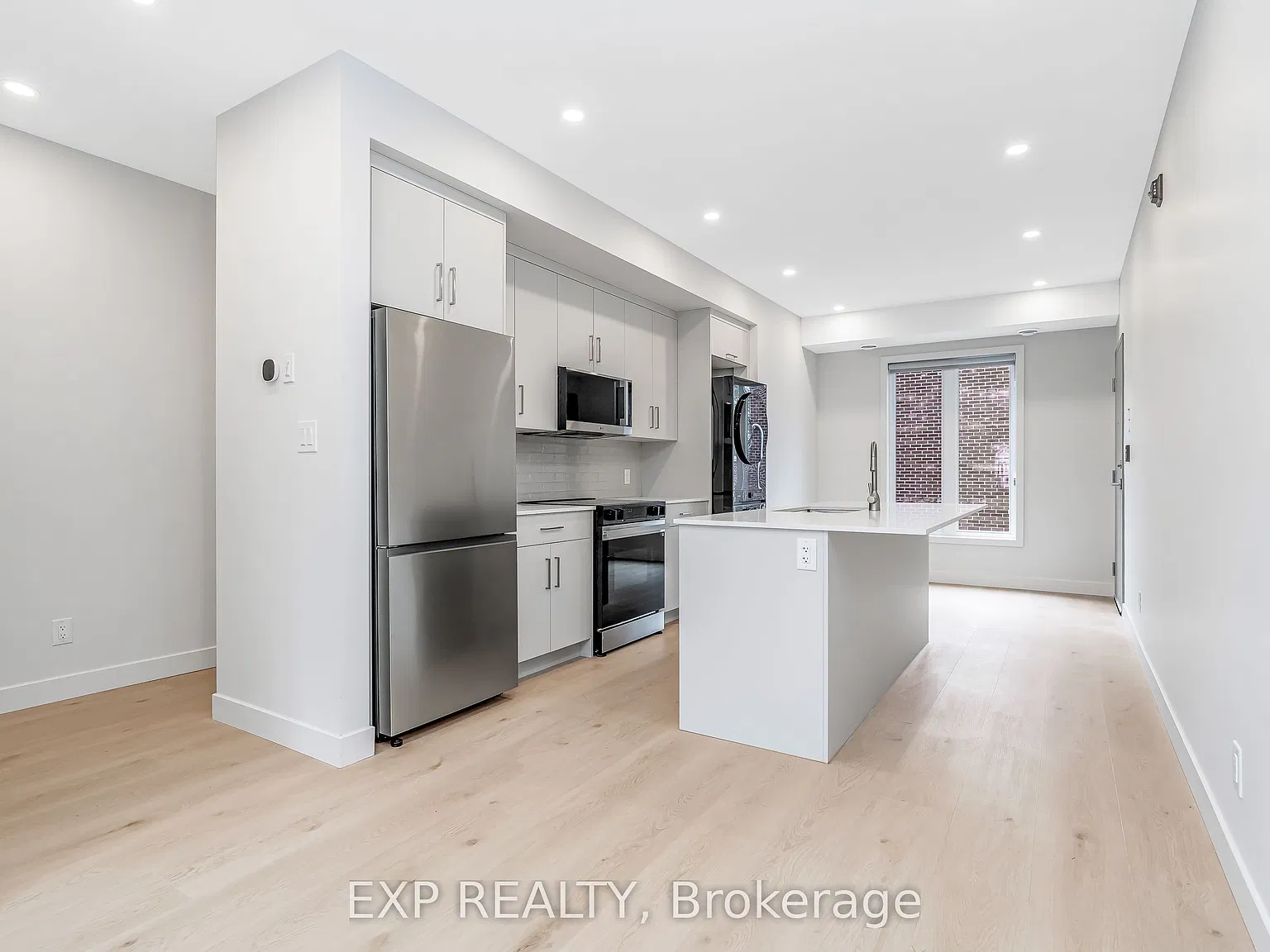 2 bed, $2,400 — Photo 3