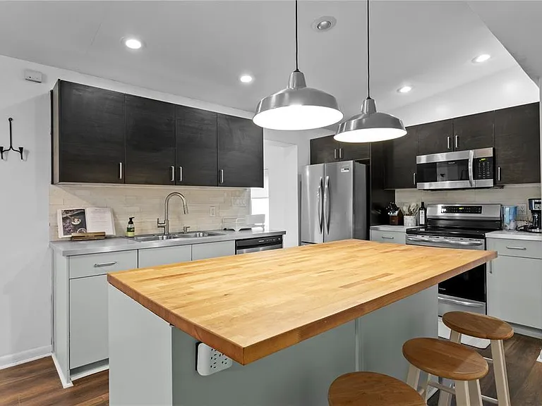 2407 S Lois Ave — Photo 7
