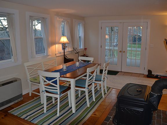 4th image of 44 Pine Ln