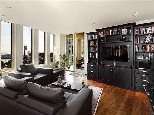 4th image of 88 King St Unit 1322