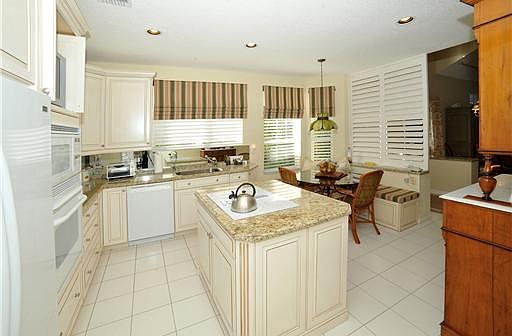 Home For Sale In Broken Sound