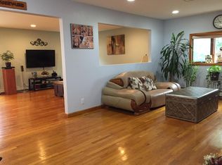 125 Ward St, Westbury, NY 11590