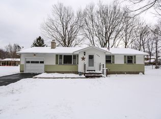 198 Elmgrove Rd, Rochester, NY 14626