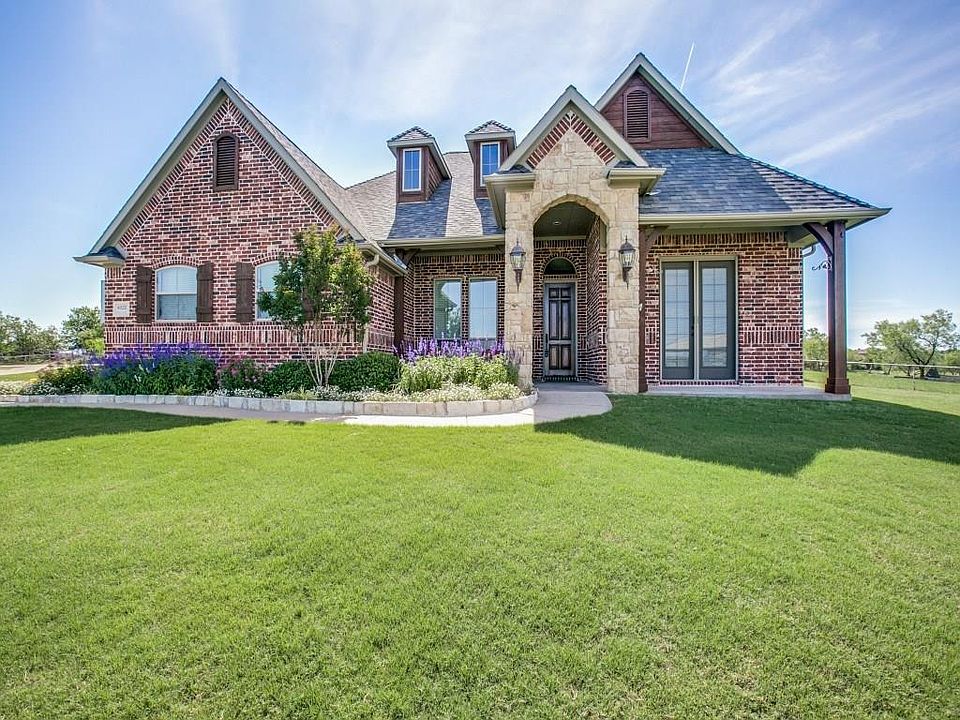 1st image of 4028 Hillcrest Ct E