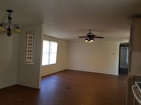 5th image of 203 Cindy Ln