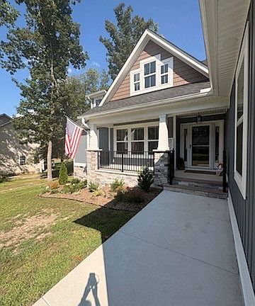 5th image of 2206 Silver St