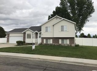 1843 W Springwater Dr, Orem, UT 84059