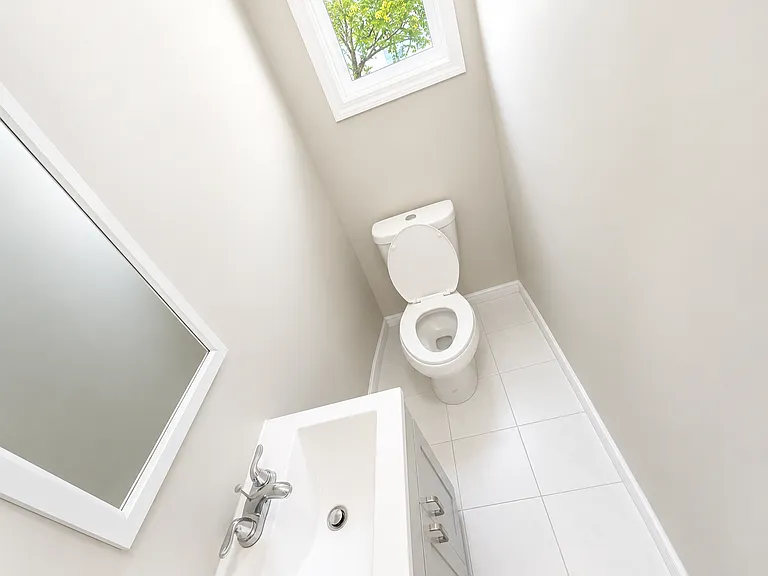21 Chelsea Ave — Photo 22