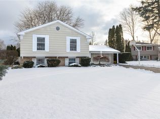 315 Eileen Dr, Rochester, NY 14616