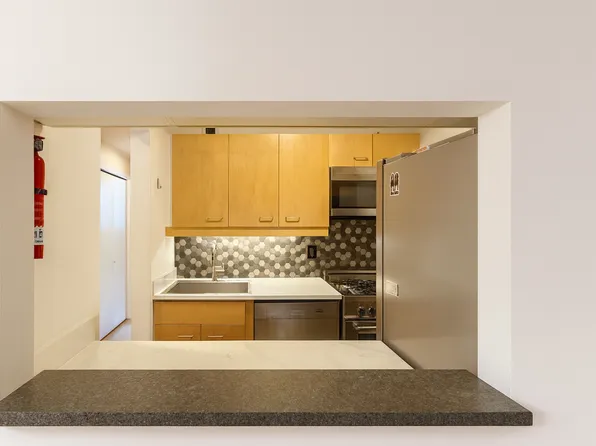 120 2nd Avenue image 3 of 10