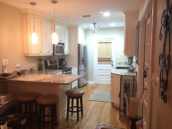 3rd image of 3105 W Bay Villa Ave