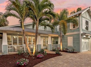 5619 Gulf Dr, Holmes Beach, FL 34217