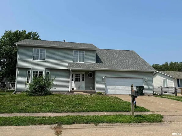3110 Oak St, Davenport, IA 52804