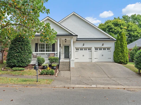 423 Meadowcrest Cir, Franklin, TN 37064