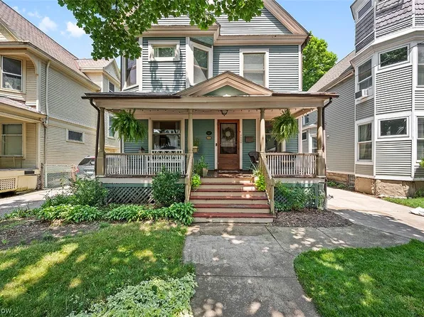 7008 Clinton Ave, Cleveland, OH 44102