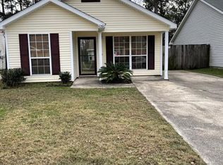 10592 E Bay Tree Dr, Gulfport, MS 39503