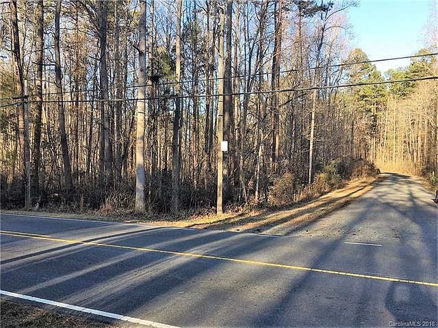 2nd image of 7115 Howell Ridge Rd