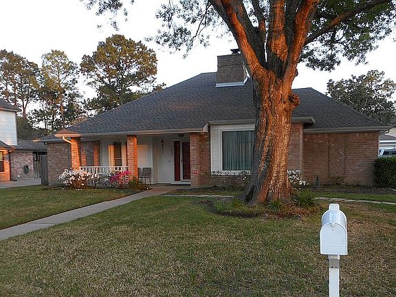 2nd image of 7622 Club Lake Dr