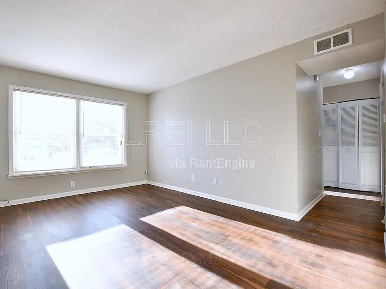 5112 Valiant Dr #2 — Photo 15