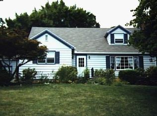 204 Grandview Rd, Fairfield, CT 06432