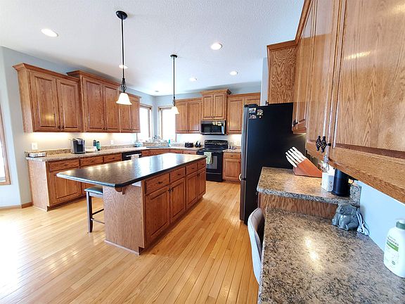 4th image of 2600 Heritage Dr NW