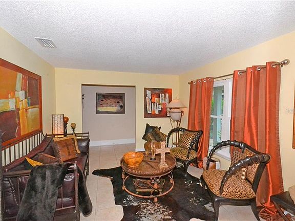 3rd image of 4224 Interlake Dr