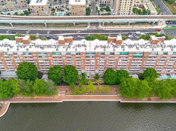 4 Canal Park APT 209, Cambridge, MA 02141