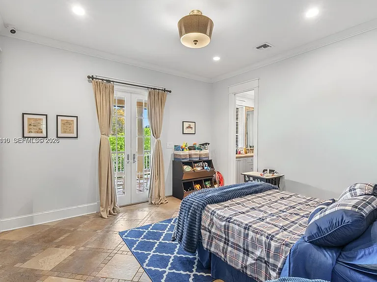 685 Harbor Ln — Photo 33