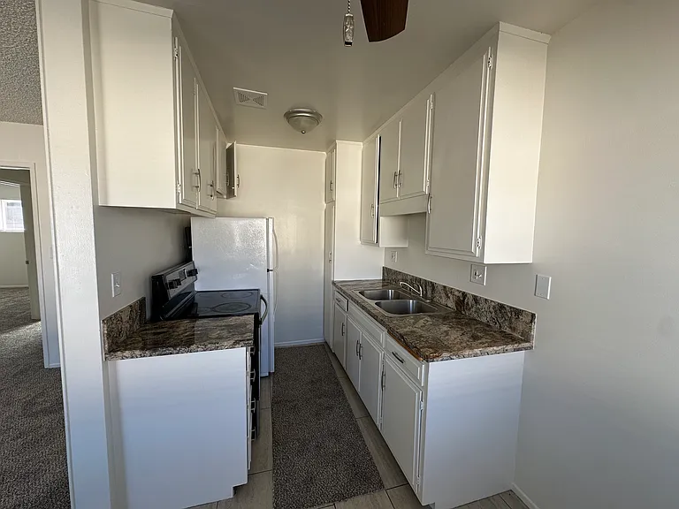 5200 W Wooley Rd #5 — Photo 6