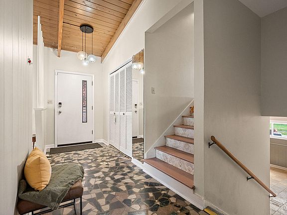 5th image of 7001 Ash Pl
