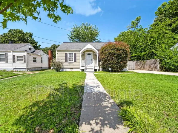 9 Laurel Dr, Hampton, VA 23669