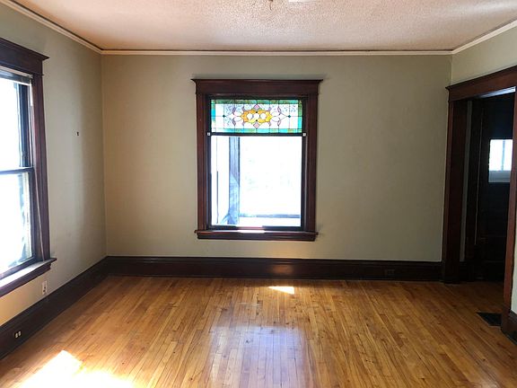 3rd image of 2449 Harriet Ave APT 4