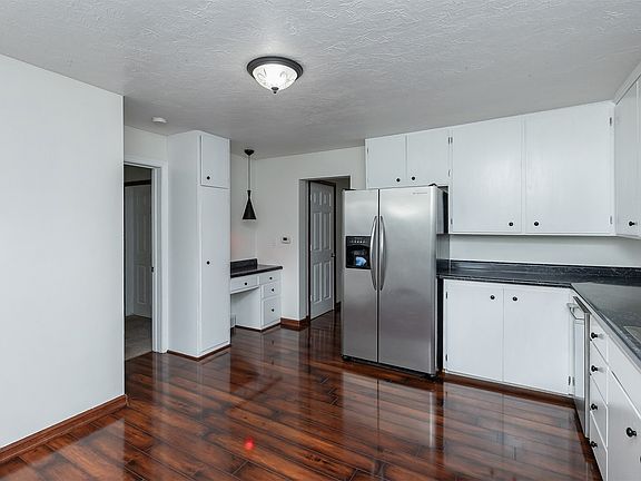 5th image of 421 E Thornton Ave