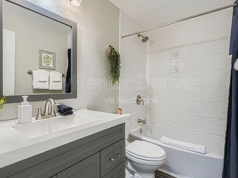 1454 N Ivy St — Photo 18