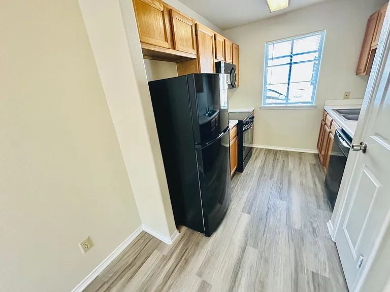 8814 Schick Rd — Photo 5