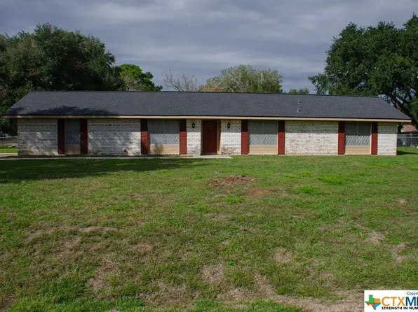 401 Cannon Rd, Victoria, TX 77904